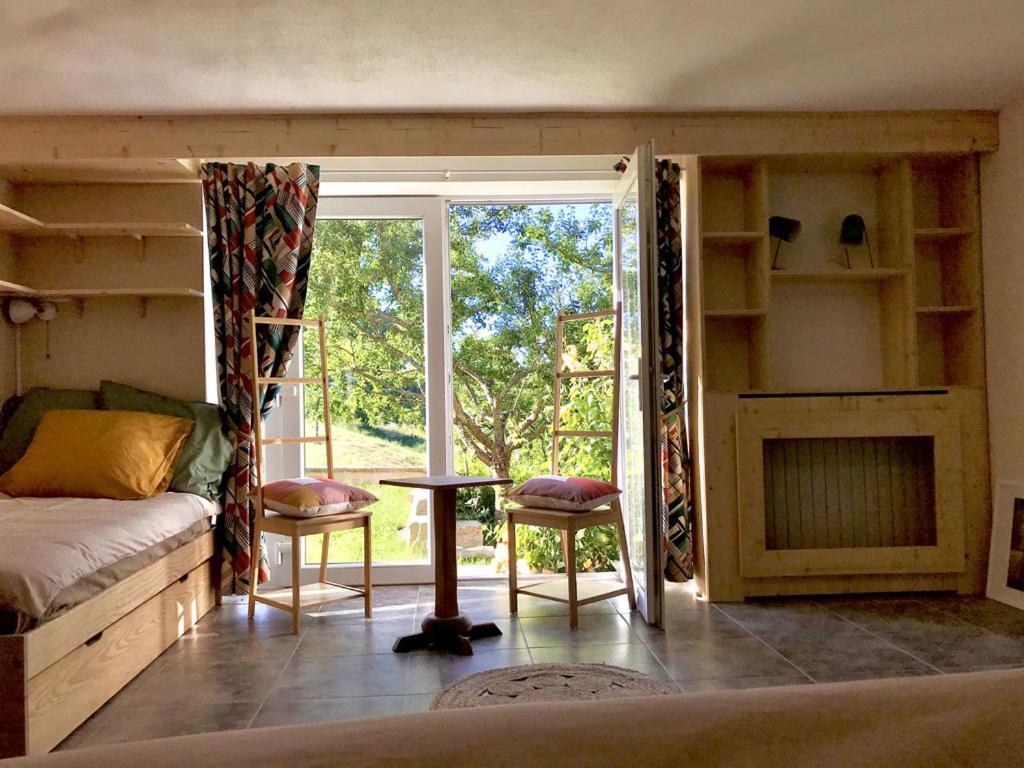 Chambre Jazzy - Gite Les Zazous Lormes Екстер'єр фото
